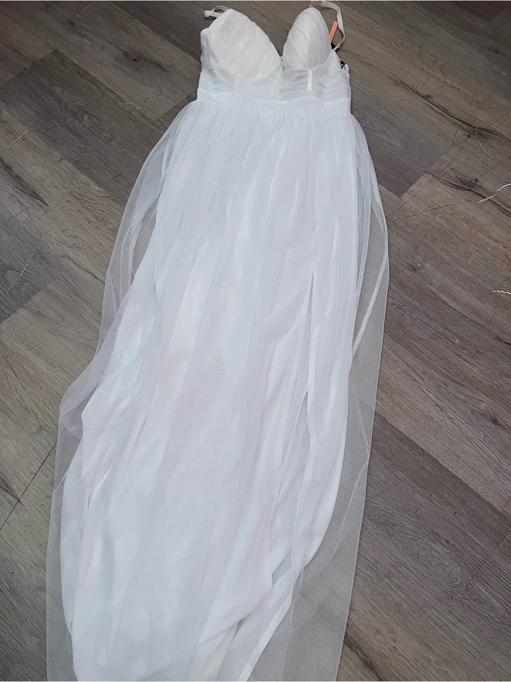 Elegant White Maxi Dress with Spaghetti Straps